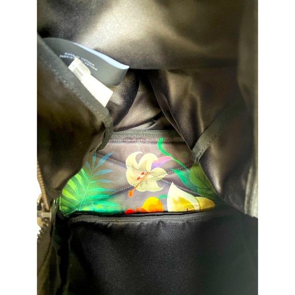 Marc by Marc Jacobs x I Am Not Like Other Girls Bundle - Picture 7 of 10